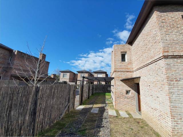 Venta de Casa a estrenar en Parque de Miramar 3 dormitoiros, Garaje