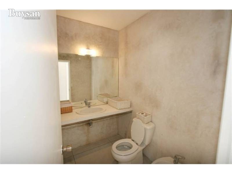 Alquiler Temporal de Casa en el corazon de La Barra. Moderna y con