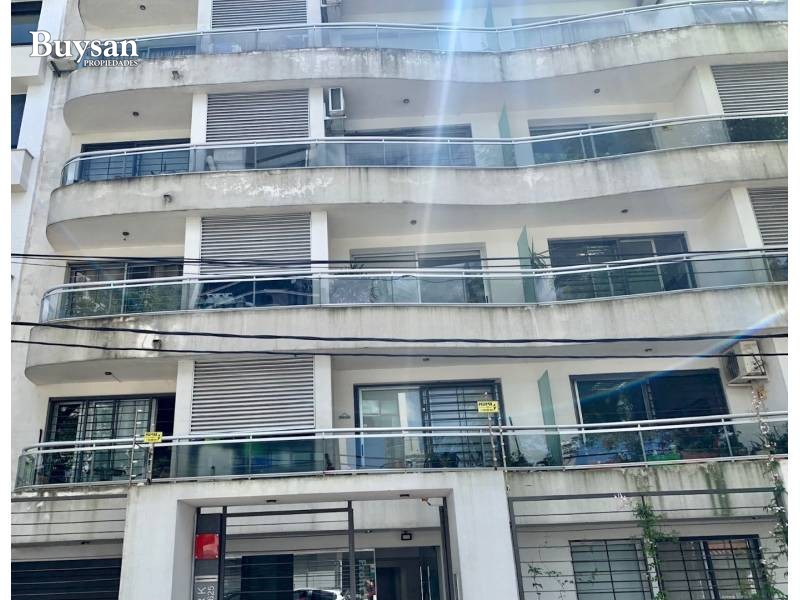 Venta apartamento en Buceo, limite Pocitos Nuevo, a una cuadra de